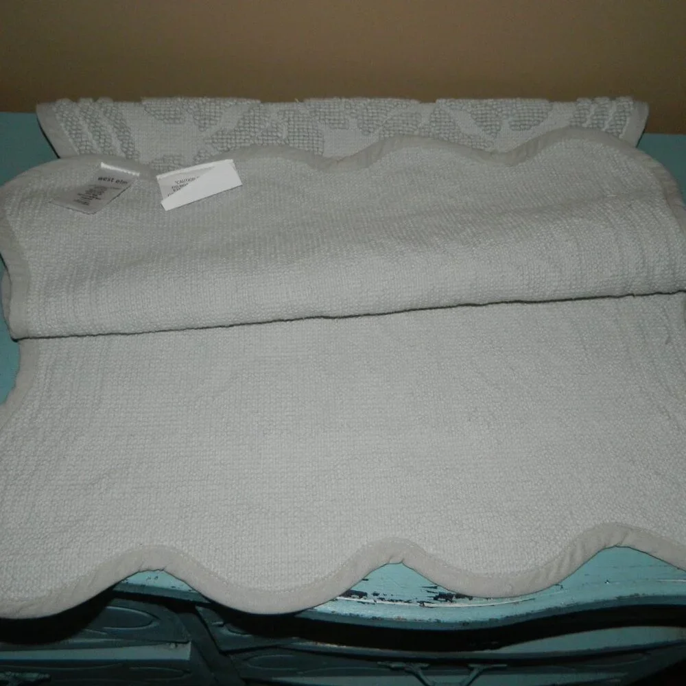 West Elm Thistle Jacquard Bath Mat Freshwater Blue